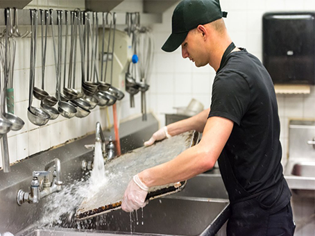 Steward / dishwashing